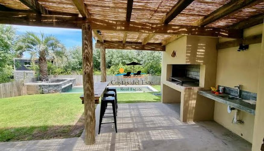 Casa En Alquiler Anual En El Chorro Con Piscina Y Vista Al Mar!! · Foto 2