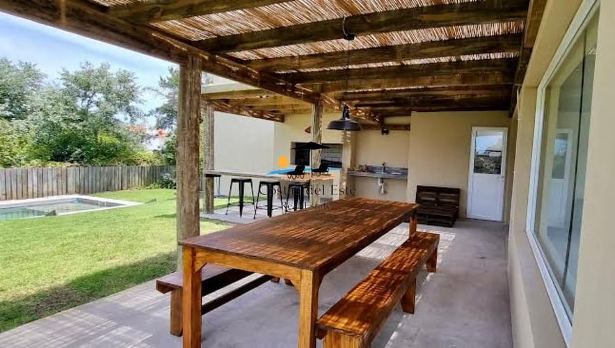 Casa En Alquiler Anual En El Chorro Con Piscina Y Vista Al Mar!! · Foto 5