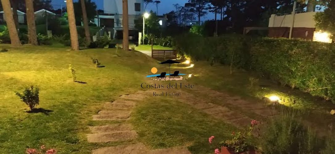 Casa En Alquiler Anual,3 Dormitorios,2 Baños,dep.de Servicio Y Piscina!! · Foto 8
