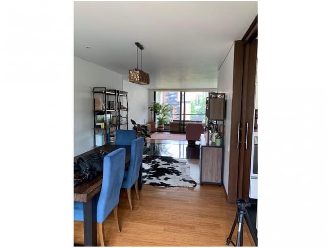 Apartamento de 3 alcobas en venta en Loma Del Campestre, Medellín, 190 m² · foto 3 de 15