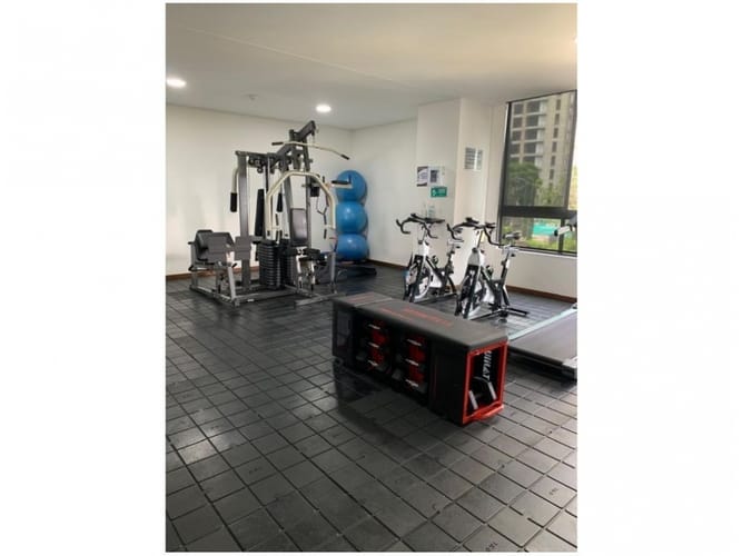 Apartamento de 3 alcobas en venta en Loma Del Campestre, Medellín, 190 m² · foto 11 de 15