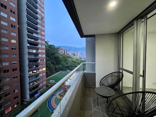 Apartamento de 3 alcobas en venta en Belén Rincón, Medellín, 81 m² · foto 2 de 22