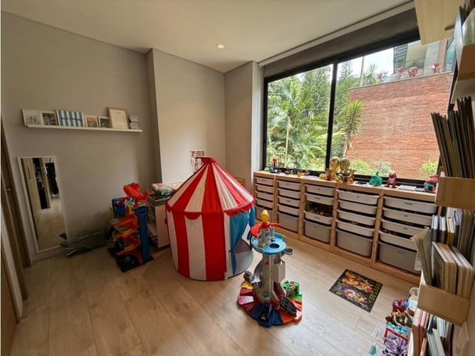 Apartamento de 3 alcobas en venta en Los Balsos, Medellín, 180 m² · foto 10 de 15