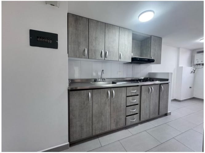 Apartamento de 3 alcobas en venta en Las Vegas, Envigado, 97 m² · foto 2 de 13