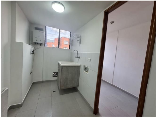 Apartamento de 3 alcobas en venta en Las Vegas, Envigado, 97 m² · foto 4 de 13