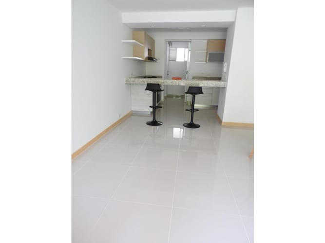 Apartamento de 3 alcobas en arriendo en Cristales, Cali, 100 m² · foto 3 de 24