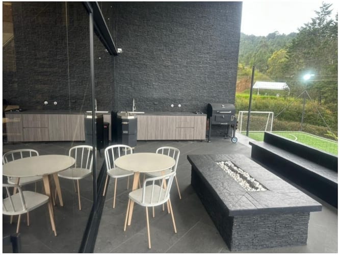 Casa de 6 alcobas en venta en Vía Las Palmas, Envigado · foto 5 de 22