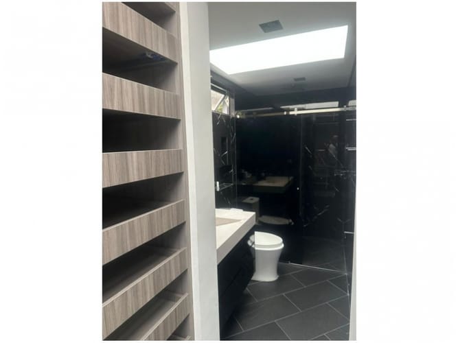 Casa de 6 alcobas en venta en Vía Las Palmas, Envigado · foto 9 de 22