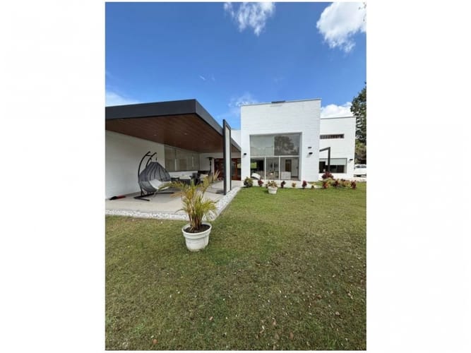 Casa de 5 alcobas en venta en Escobero, Envigado, 1000 m² · foto 3 de 16