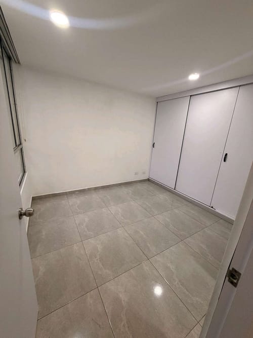 Apartamento de 2 alcobas en venta en Arroyohondo, Yumbo, 60 m² · foto 3 de 11