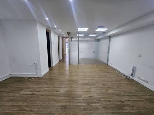 Oficina en arriendo en El Castillo, Medellín, 65 m² · foto 4 de 22