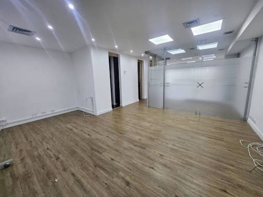 Oficina en arriendo en El Castillo, Medellín, 65 m² · foto 5 de 22