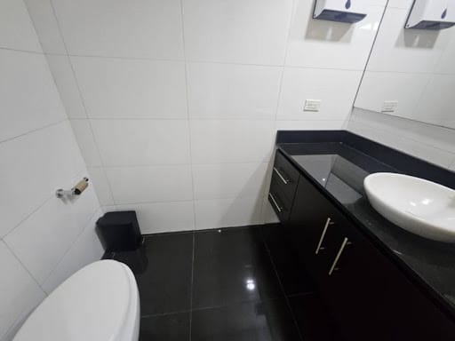 Oficina en arriendo en El Castillo, Medellín, 65 m² · foto 10 de 22