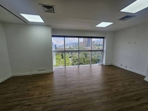 Oficina en arriendo en El Castillo, Medellín, 65 m² · foto 12 de 22