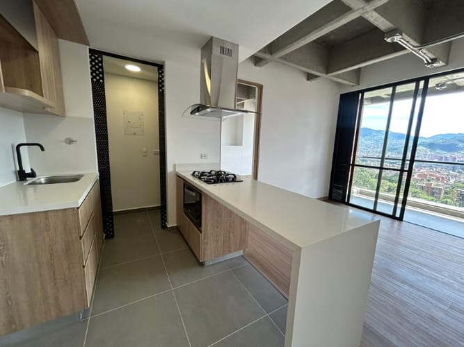 Apartamento de 2 alcobas en arriendo en Loma Del Escobero, Envigado, 77 m² · foto 5 de 24