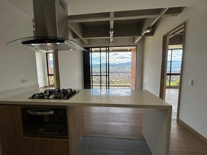 Apartamento de 2 alcobas en arriendo en Loma Del Escobero, Envigado, 77 m² · foto 7 de 24