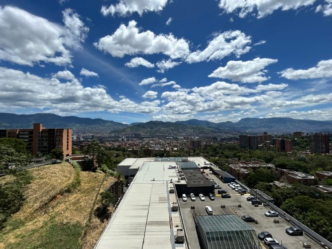 Apartamento de 2 alcobas en arriendo en Loma Del Escobero, Envigado, 77 m² · foto 20 de 24