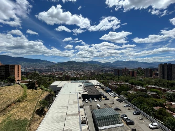 Apartamento de 2 alcobas en arriendo en Loma Del Escobero, Envigado, 77 m² · foto 21 de 24