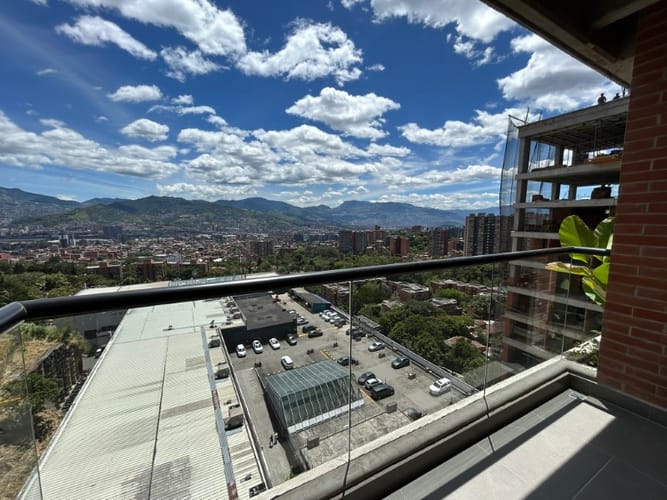 Apartamento de 2 alcobas en arriendo en Loma Del Escobero, Envigado, 77 m² · foto 22 de 24