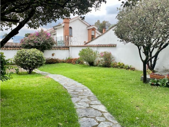 Casa de 3 alcobas en venta en Cerros De Suba, Bogotá, 426 m² · foto 17 de 18