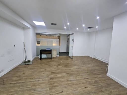 Oficina en arriendo en El Castillo, Medellín, 65 m² · foto 2 de 13