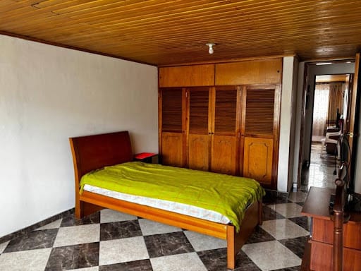 Casa de 4 alcobas en venta en Modelo Norte, Bogotá, 133 m² · foto 23 de 24