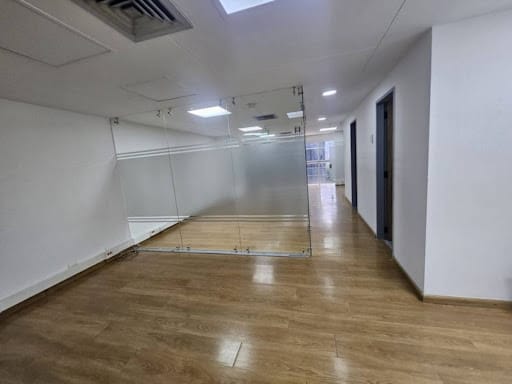 Oficina en arriendo en El Castillo, Medellín, 65 m² · foto 18 de 18