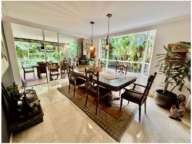 Casa de 3 alcobas en venta en Loma Benedictinos, Envigado, 318 m² · foto 15 de 24
