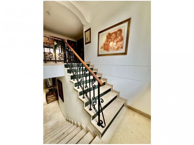 Casa de 3 alcobas en venta en Loma Benedictinos, Envigado, 318 m² · foto 18 de 24