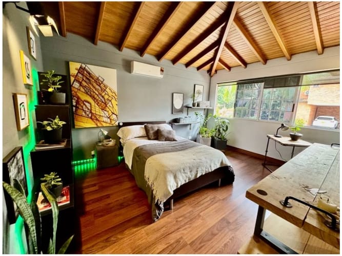 Casa de 3 alcobas en venta en Loma Benedictinos, Envigado, 318 m² · foto 22 de 24