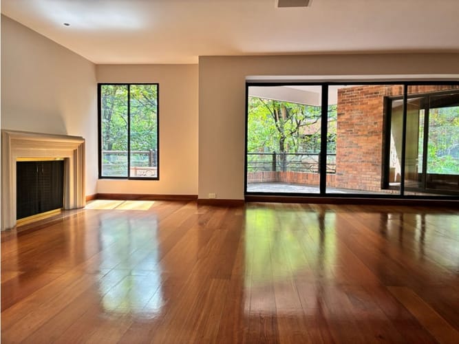 Apartamento de 4 alcobas en venta en La Cabrera, Bogotá, 440 m² · foto 3 de 24
