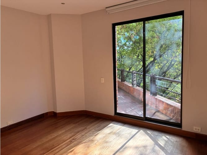 Apartamento de 4 alcobas en venta en La Cabrera, Bogotá, 440 m² · foto 19 de 24