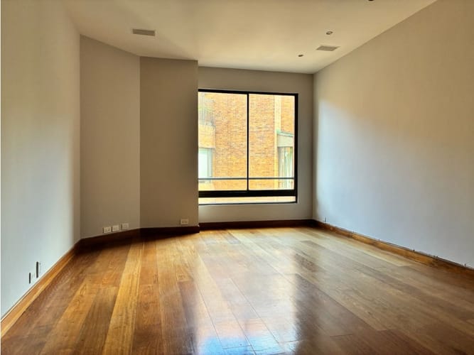 Apartamento de 4 alcobas en venta en La Cabrera, Bogotá, 440 m² · foto 21 de 24