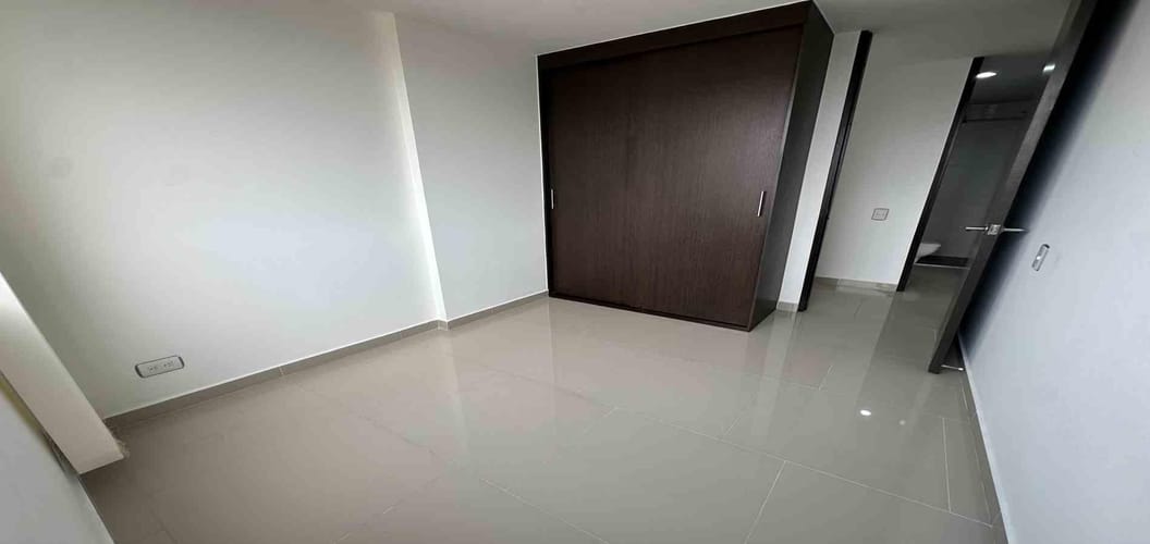 Apartamento de 3 alcobas en arriendo en La Cuenca, Envigado, 80 m² · foto 5 de 16