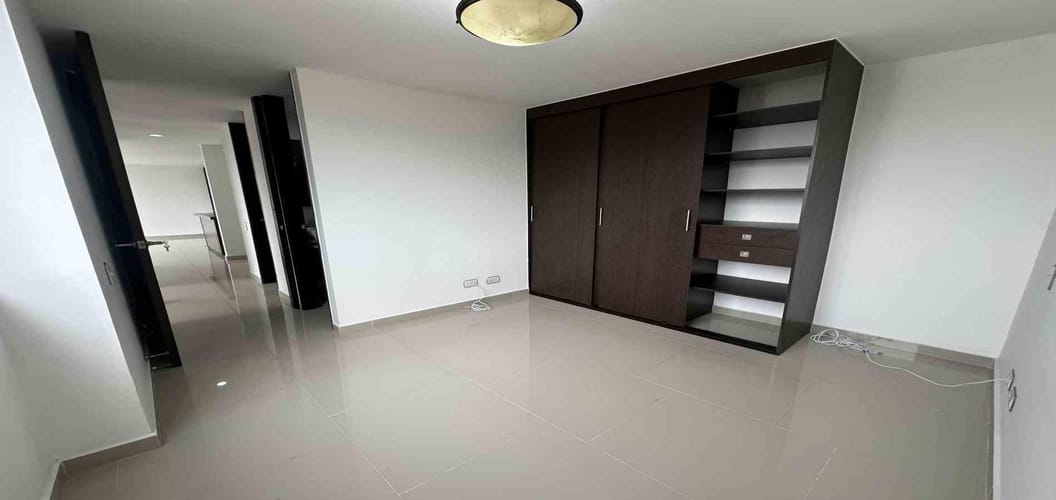Apartamento de 3 alcobas en arriendo en La Cuenca, Envigado, 80 m² · foto 9 de 16
