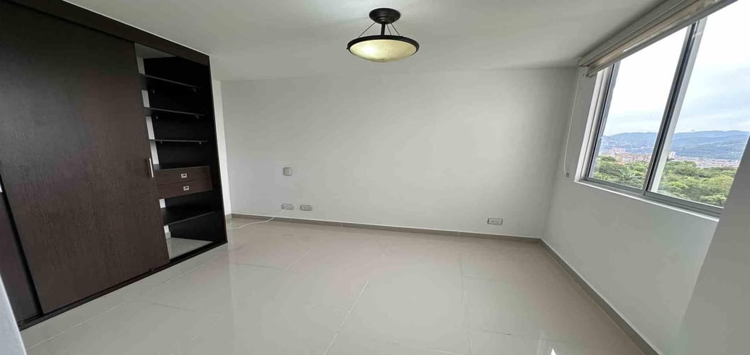 Apartamento de 3 alcobas en arriendo en La Cuenca, Envigado, 80 m² · foto 10 de 16