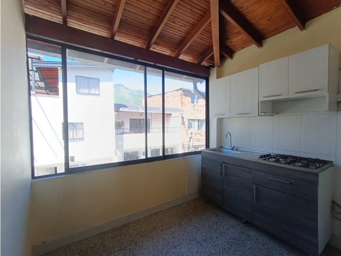 Apartamento de 3 alcobas en arriendo en Playa Rica, Bello, 45 m² · foto 1 de 12