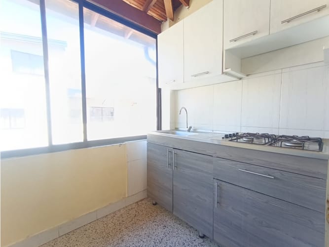 Apartamento de 3 alcobas en arriendo en Playa Rica, Bello, 45 m² · foto 3 de 12