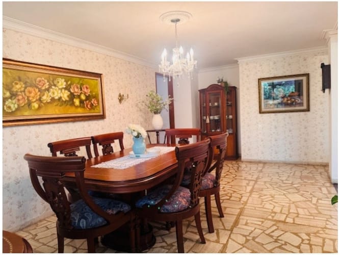 Casa de 3 alcobas en venta en La Florida, Medellín, 266 m² · foto 5 de 24