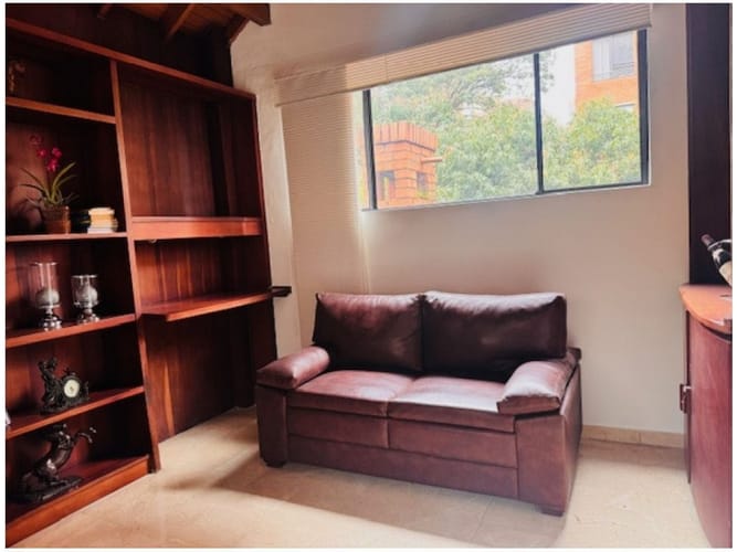Casa de 3 alcobas en venta en La Florida, Medellín, 266 m² · foto 14 de 24