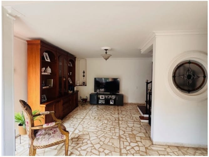 Casa de 3 alcobas en venta en La Florida, Medellín, 266 m² · foto 16 de 24