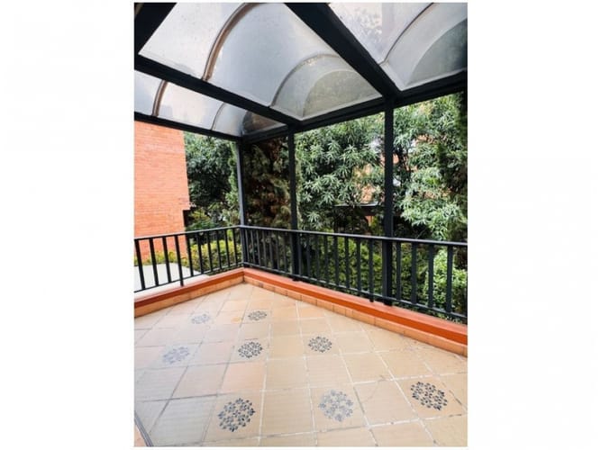 Casa de 3 alcobas en venta en La Florida, Medellín, 266 m² · foto 20 de 24