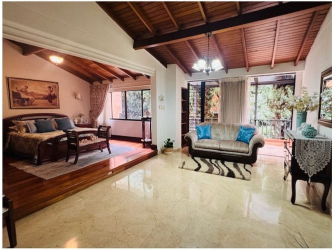 Casa de 3 alcobas en venta en La Florida, Medellín, 266 m² · foto 24 de 24