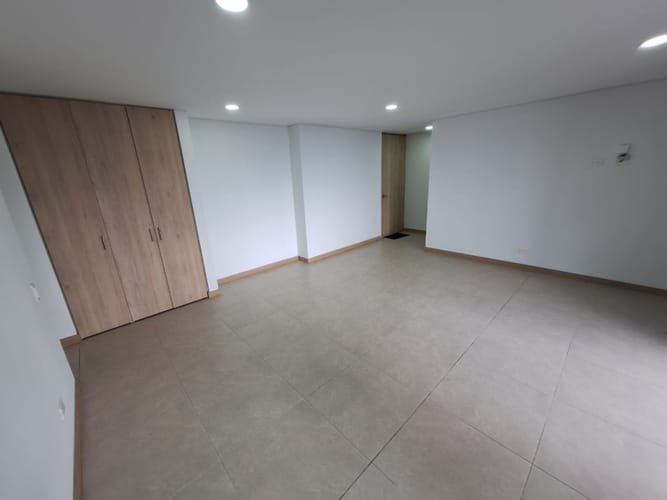 Apartamento de 3 alcobas en arriendo en El Poblado, Medellín, 75 m² · foto 7 de 15