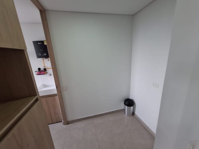 Apartamento de 3 alcobas en arriendo en El Poblado, Medellín, 75 m² · foto 8 de 15