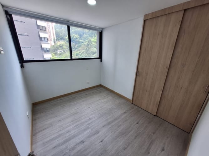 Apartamento de 3 alcobas en arriendo en El Poblado, Medellín, 75 m² · foto 13 de 15