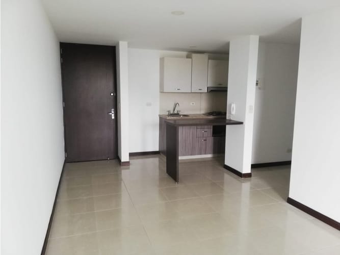 Apartamento de 3 alcobas en arriendo en Avenida 19 Norte, Armenia, 83 m² · foto 3 de 20