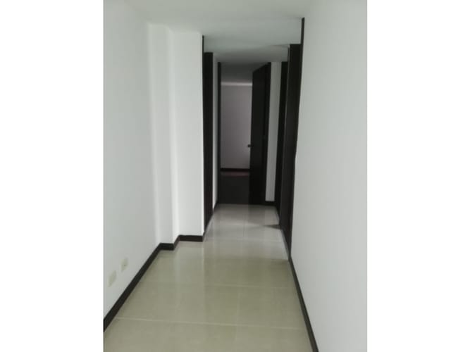 Apartamento de 3 alcobas en arriendo en Avenida 19 Norte, Armenia, 83 m² · foto 9 de 20