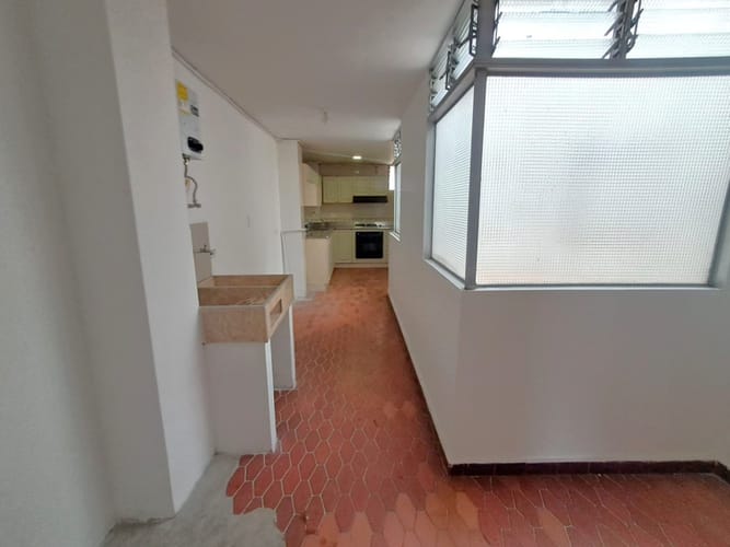 Apartamento de 3 alcobas en arriendo en Laureles, Medellín, 100 m² · foto 7 de 19