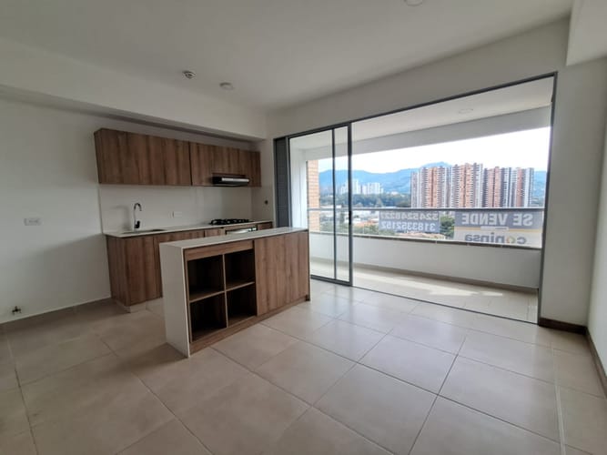 Apartamento de 3 alcobas en venta en Tres Esquinas, Sabaneta, 78 m² · foto 4 de 21